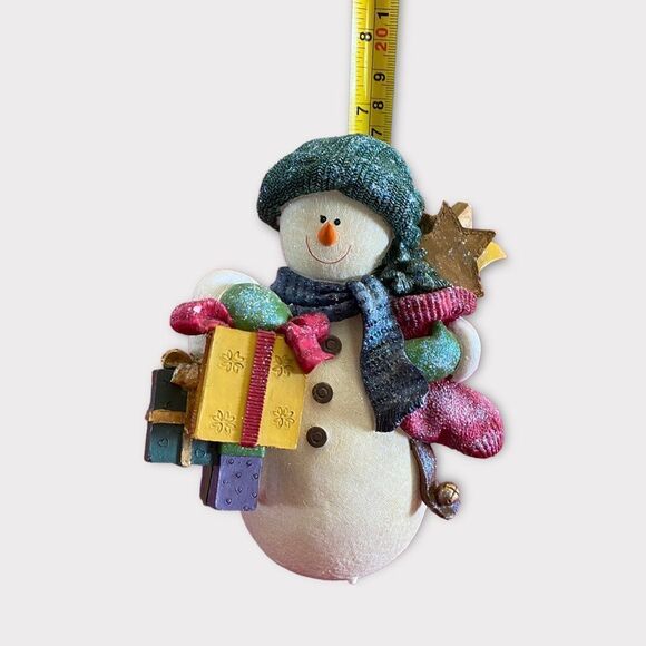 SNOWMAN Figurine With Gifts - Picture 6 of 6